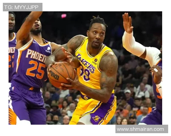 詹姆斯领军湖人队大胜太阳，取得3连胜创季后赛最佳开始